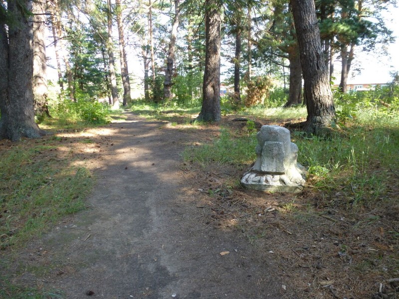 Кладбище с местами захоронений политических ссыльных.